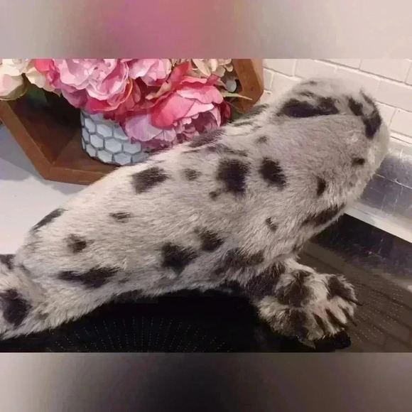 Wild  Republic Spotted Gray Harbor Seal Plush Stuffed Animal Toy 14" - Picture 3 of 10